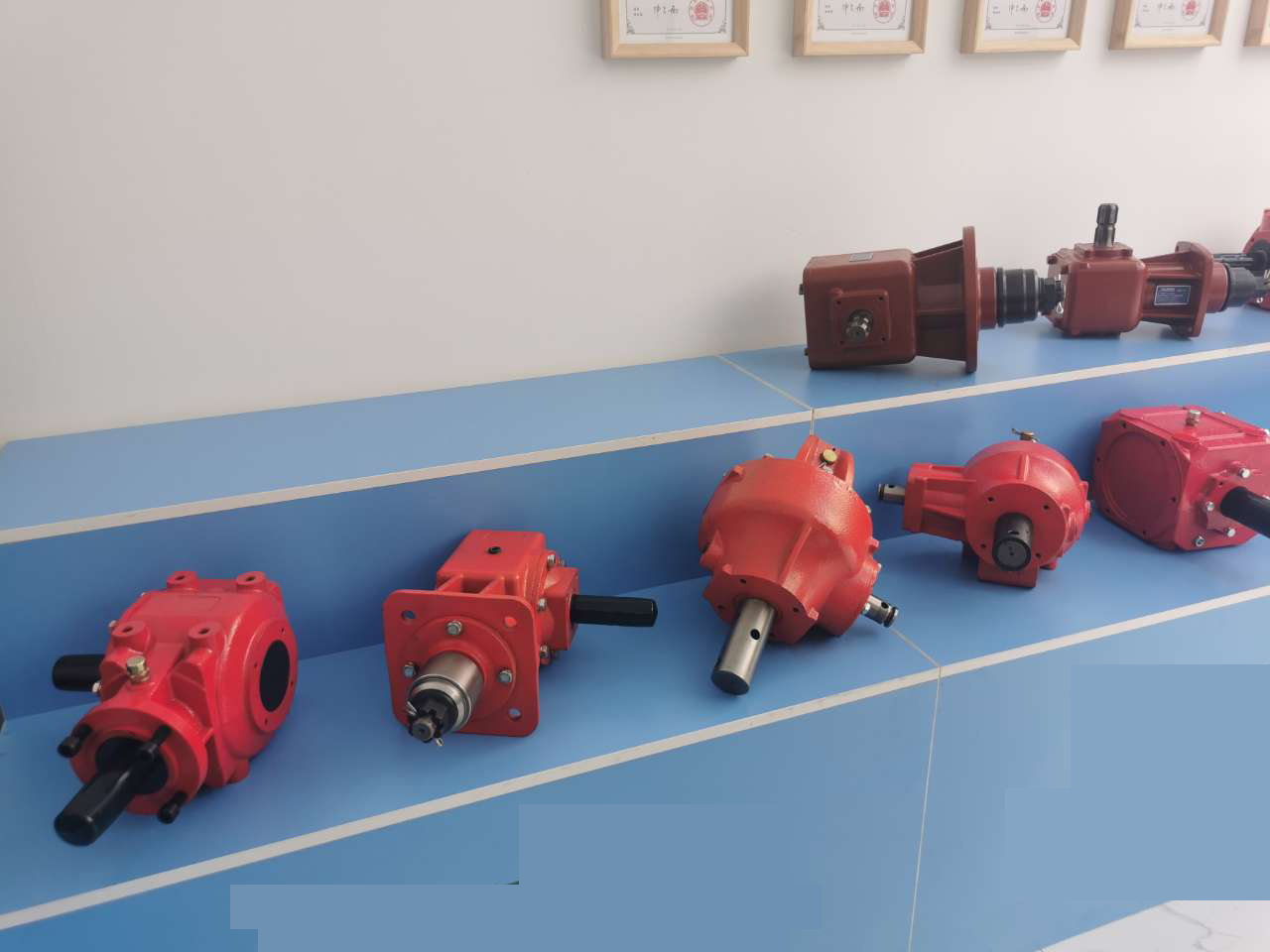 Professional Manufacturer Trailing Mower Gearbox Speed Reducer Pull-behind Mower Gear Drive Gearbox Replacement of Comer T-279D