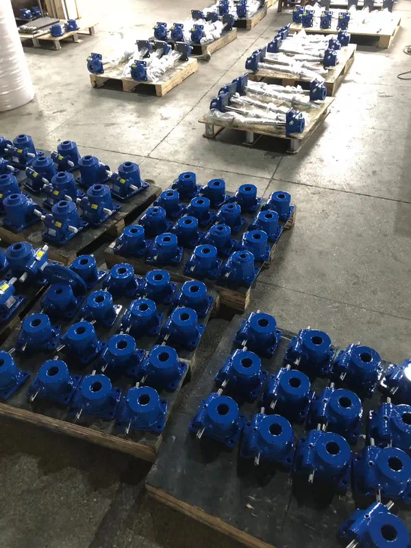 SWL Series Worm Screw Jack With Small Size Lightweight  Low Noise Safe and Convenient Installation Flexible Use High-Reliability