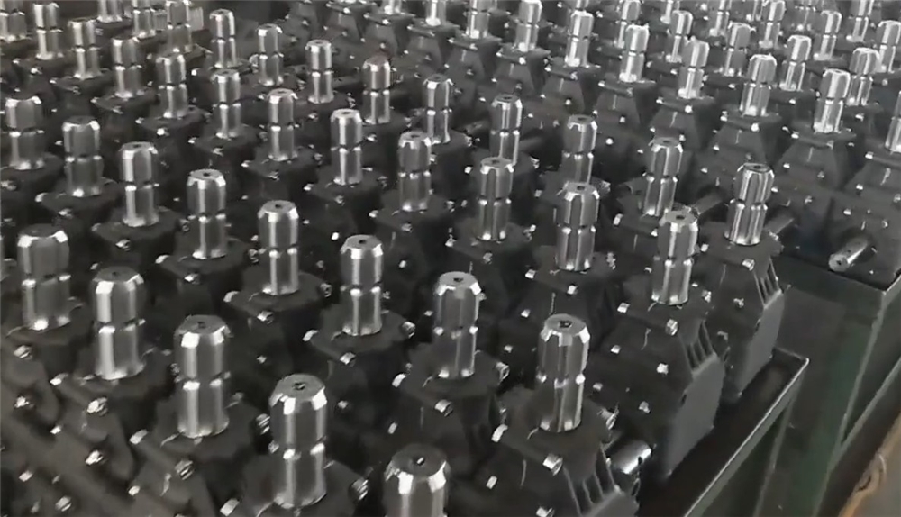 EP-RV010 Made in China Superior Quality Aluminum Box Series Gearbox for Agricultural
