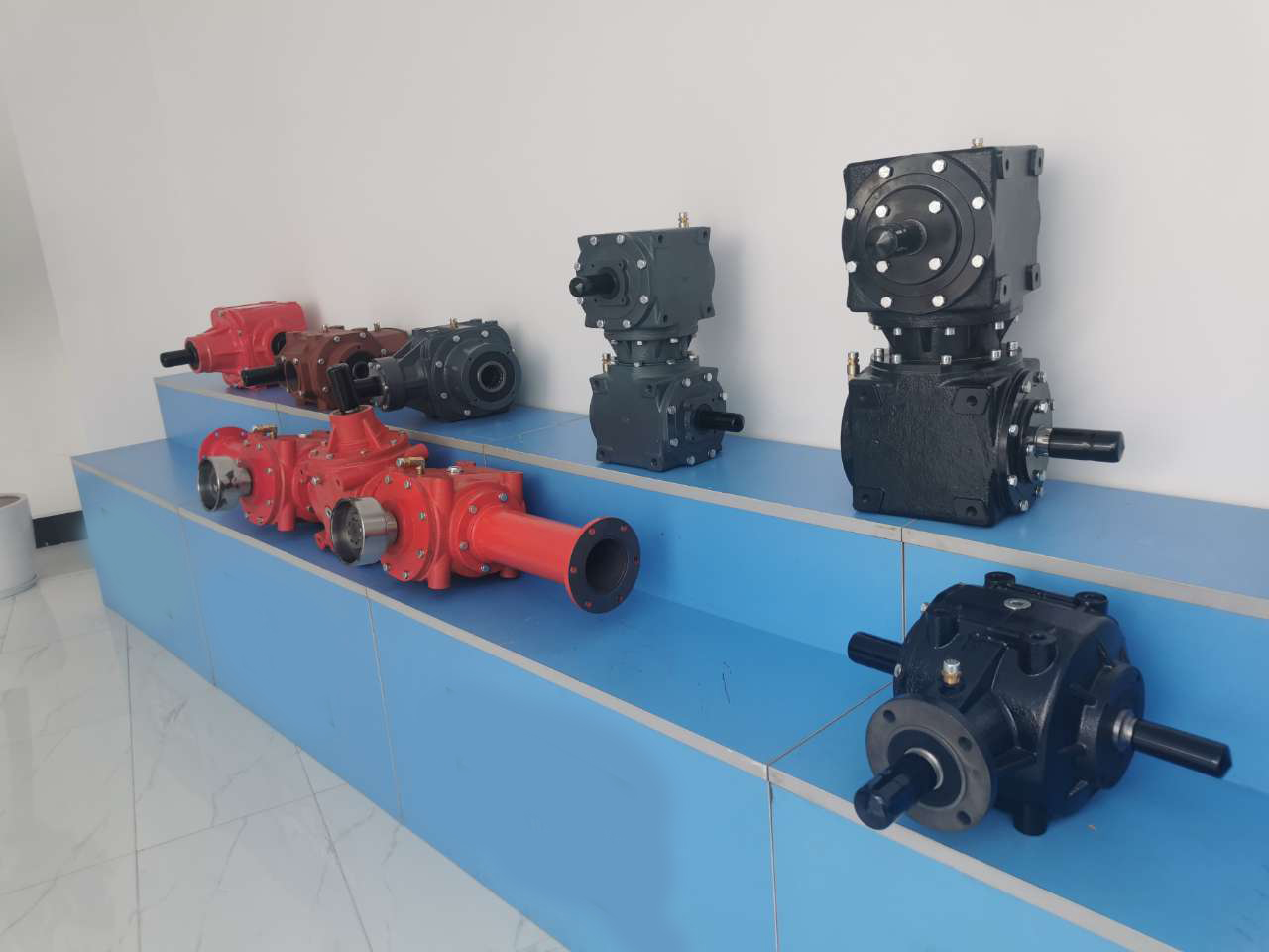 Professional Manufacturer Trailing Mower Gearbox Speed Reducer Pull-behind Mower Gear Drive Gearbox Replacement of Comer T-279D